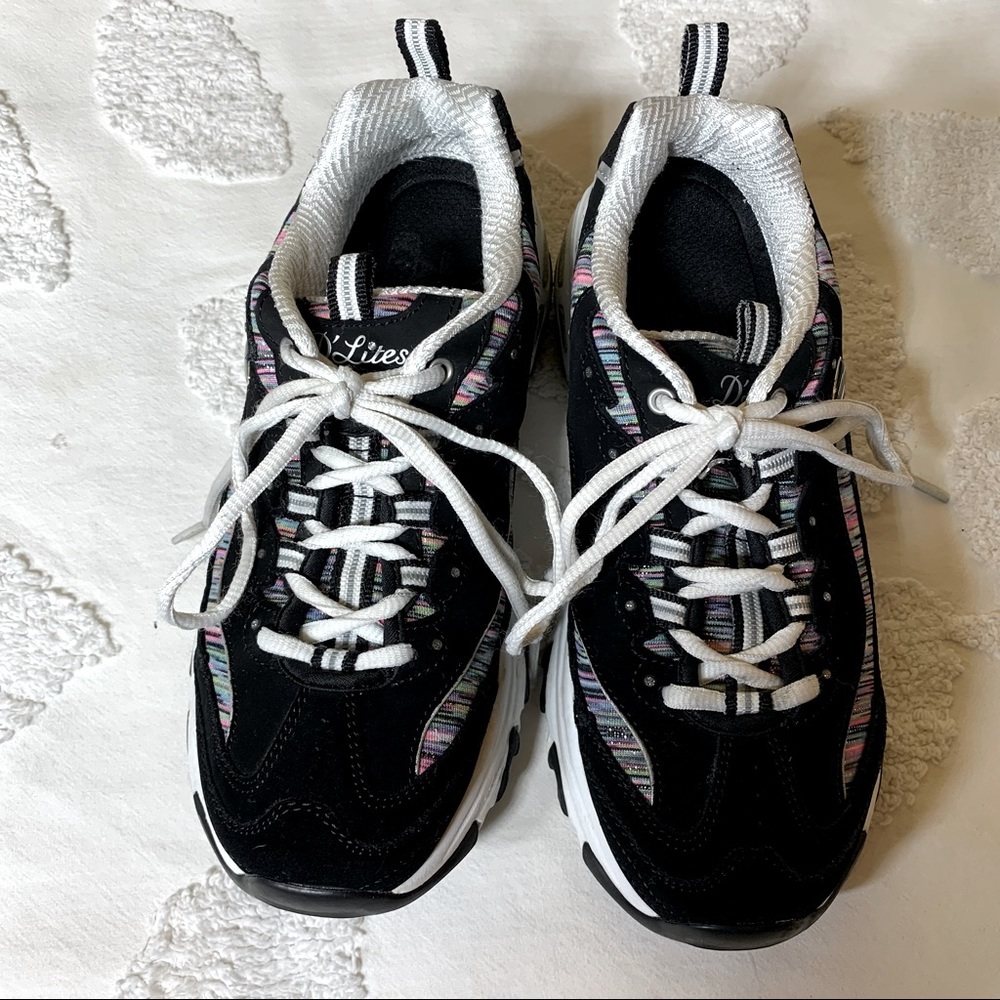 Skechers D’lites Women’s Size 7.5 Black Memory Foam Comfort Sneakers - Picture 1 of 11